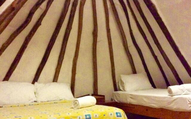 Golden Paradise Hostel