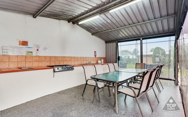 Fossicker Caravan Park