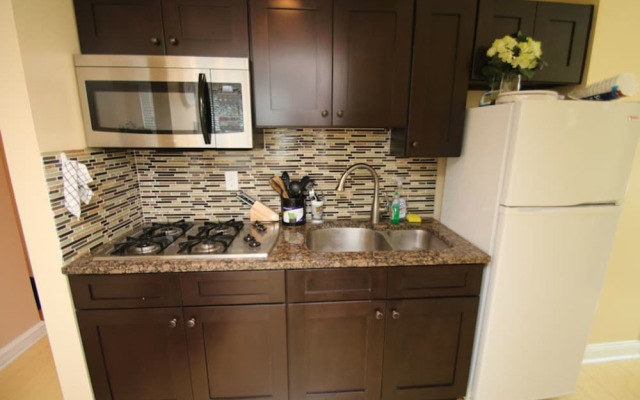 Walnut Plaza by Renaissance Properties