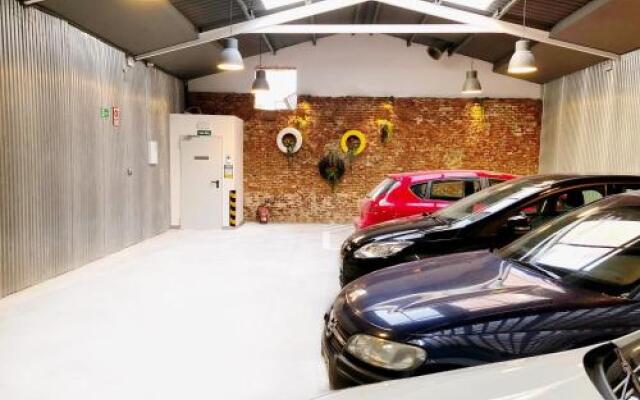 Plaza 5 Carabanchel Apartment