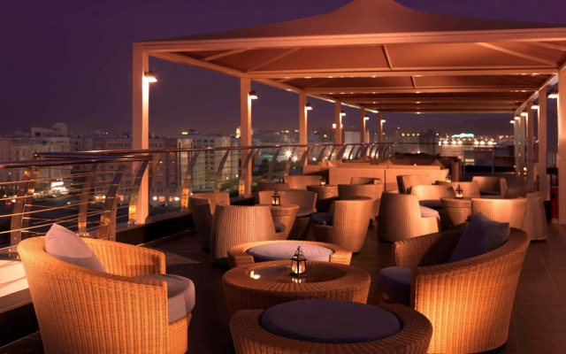 Golden Tulip Muscat