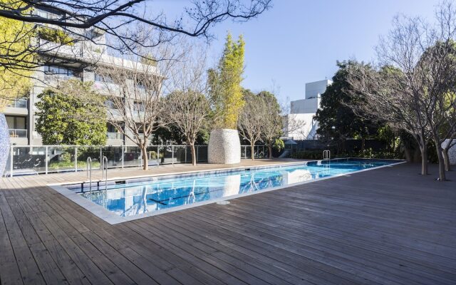 Spacious 1 Bedroom Apt Close To Green Square & Pool