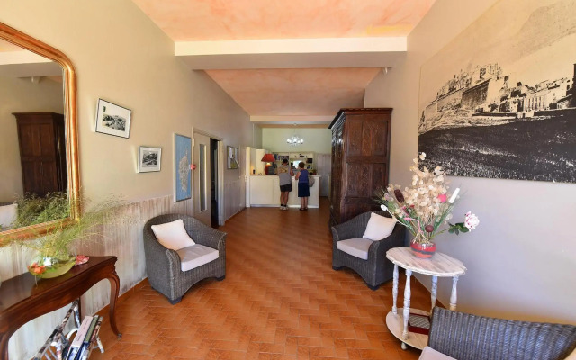 Hôtel Cyrnea