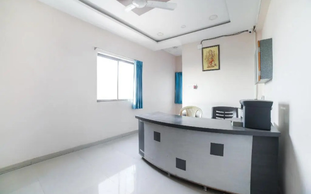 Om Restaurant And Guest House by OYO Rooms