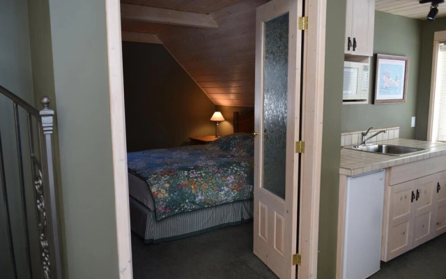 Retreat Wilderness Inn