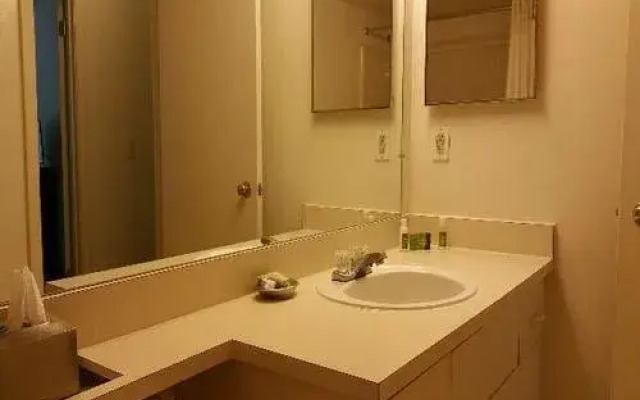 River Oaks Apartments