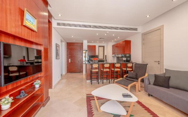 Classy 1-Bedroom Apartment in Ancient Sands with Pool View