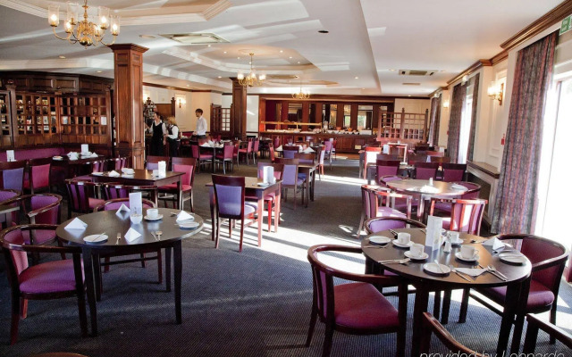 Holiday Inn Cardiff - North M4