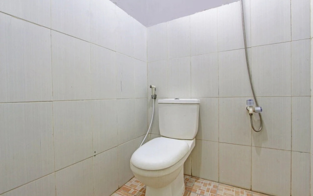 OYO 92459 Cahyo Kost 2