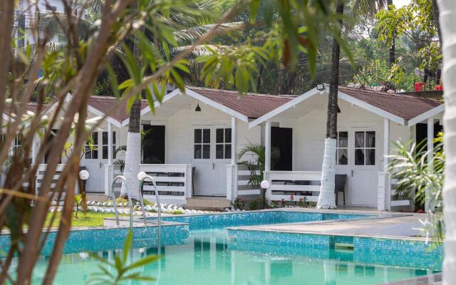 Stone Wood Village Resort - Morjim Beach