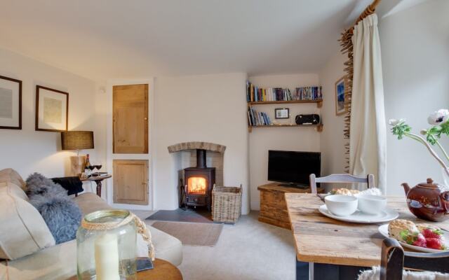 Lovely Holiday Home in Saint Agnes With Garden
