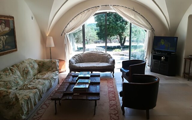 Beautiful Masseria Inside the Country and Near the sea