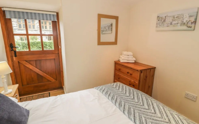 Hendoll Cottage 1