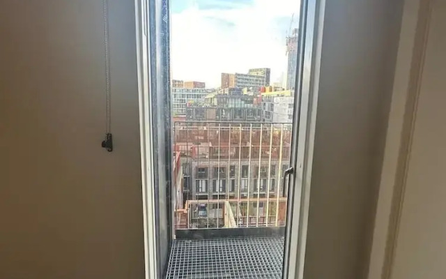 O M Luxurious Apartments