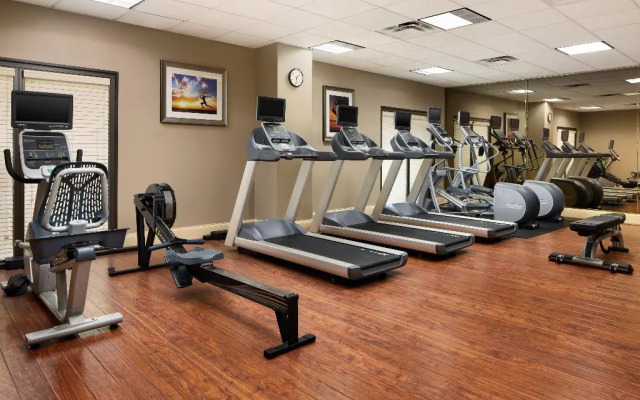 Holiday Inn Express & Suites Alpharetta - Windward Parkway by IHG