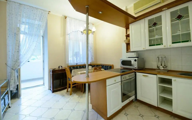 Kiev Accommodation Apartments on Bankova St.