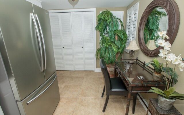 Inlet Reef 312 2 Bedroom Condo by RedAwning