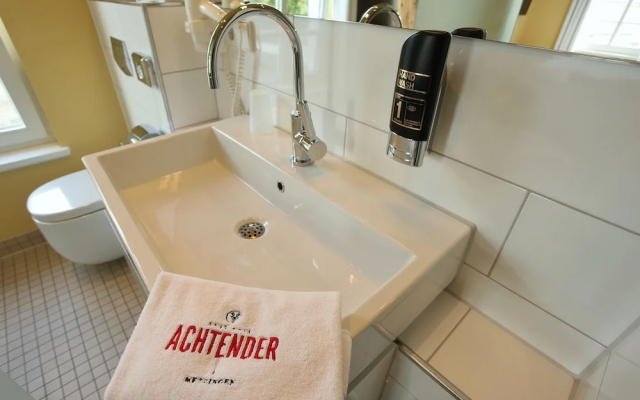 Achtender
