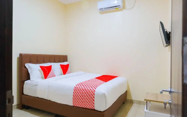 Kr Bulan by OYO Rooms