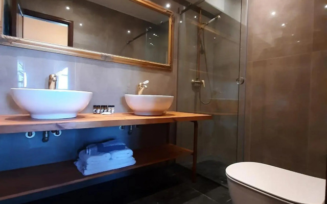 S. Nikolis Historic Boutique Hotel