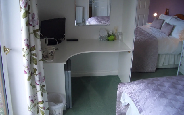 Quixhill - Denstone - Dove Meadow B & B