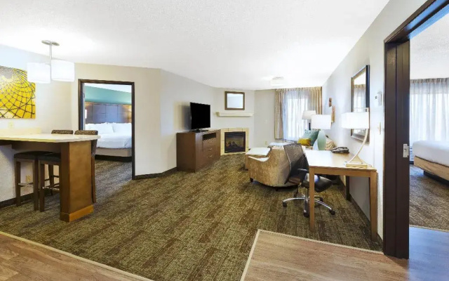 Staybridge Suites Columbia Hwy 63 And I 70