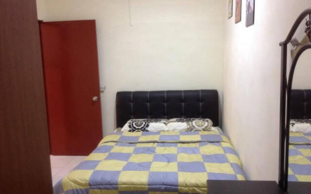 KK Holiday Suites Apartment