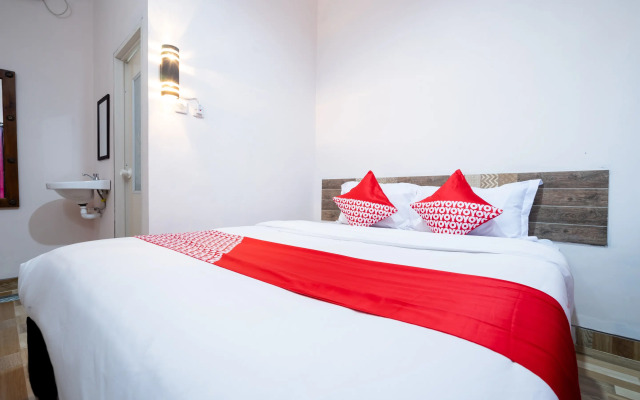 Super OYO 2285 Art Guest House Syariah