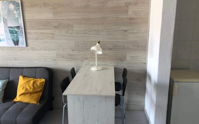 Cosy T1 at Vale Centianes Beach