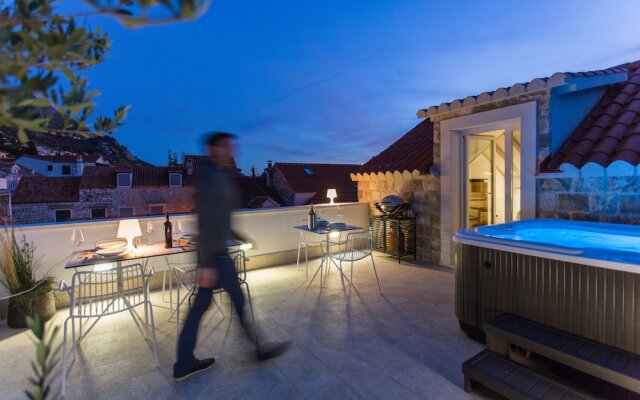Boutique stone house Franco