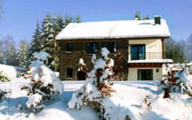Attractive Holiday Home in Xhoffraix with Barbecue