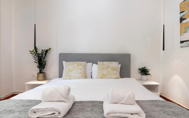 Viora Stunning Deluxe Studio in Athens