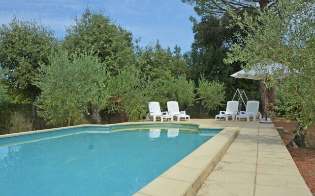 Cosy Villa in Flaux with Swimming Pool