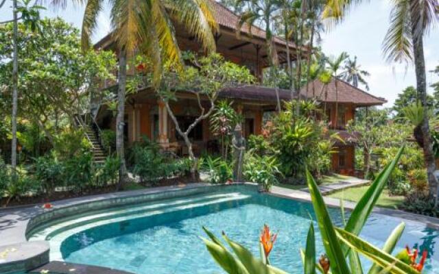 White House Central Ubud