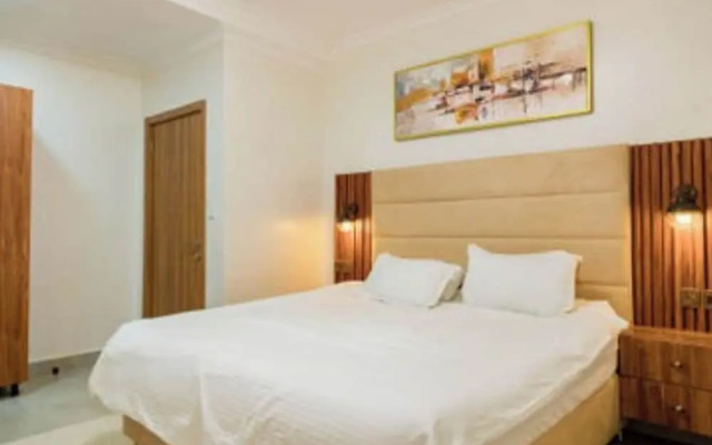 Tranquil Point Residence