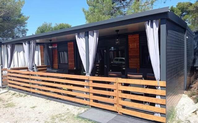 D&I Mobile Home