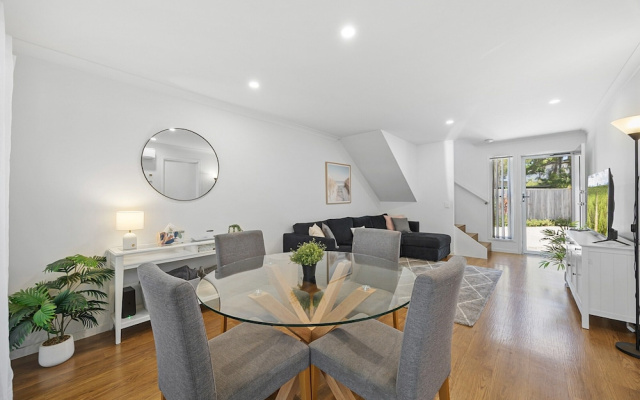 Bright 3-bed Home Near Maroochydore Beach