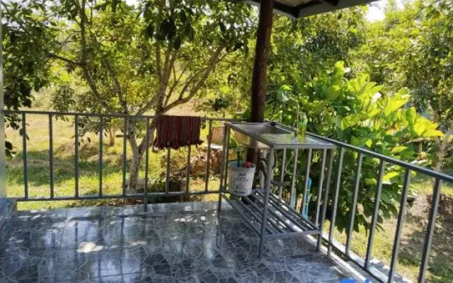 Baan Tawan Homestay Koh Kood