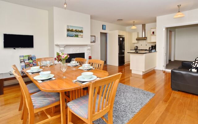 Marys Villa - Christchurch Holiday Homes