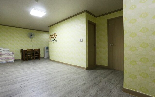 Boryeong Gyeongdong Motel