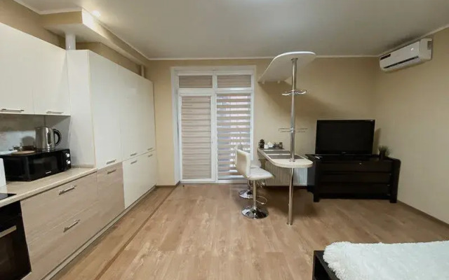 Apartments Green FOX on Embankment Privolzhskogo Zatona,  20G