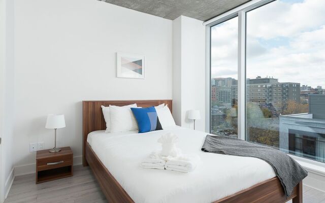 Grand 1BR in Festival Quarter by Sonder