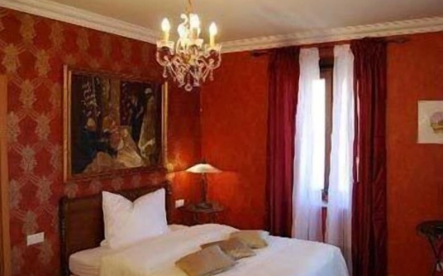 Hotel Figo