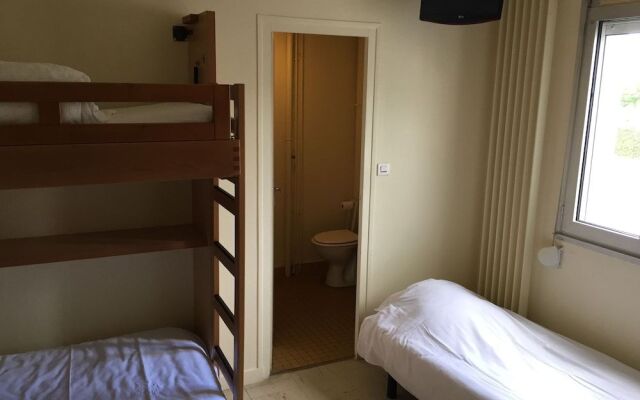 CRJS et Auberge de Jeunesse - Hostel