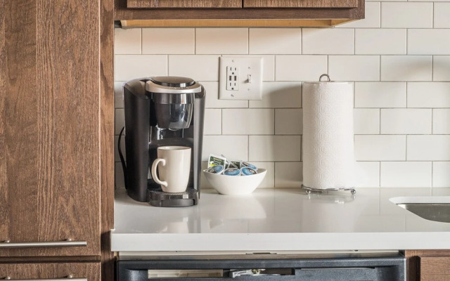 FRONTDESK Flux Apts Downtown Des Moines