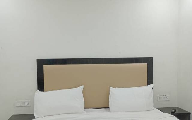 Hotel Rasso Inn Tuglakabad Extn.