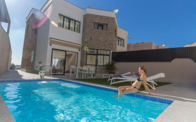 Villa Amadores N6