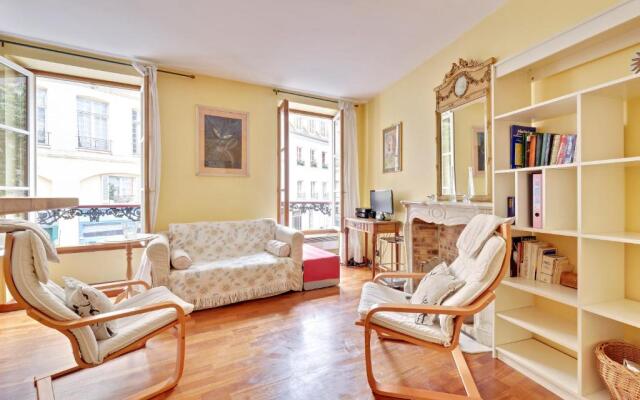 Panthéon cosy studio apartment