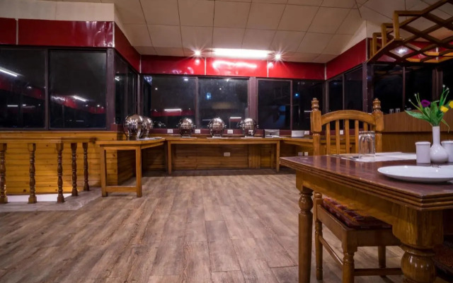 Magpie Mall Road Residency ( MG-MARG )