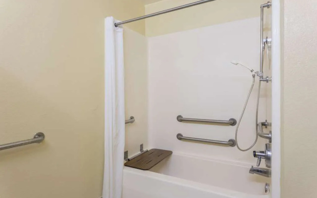 Microtel Inn & Suites By Wyndham Tuscaloosa – East